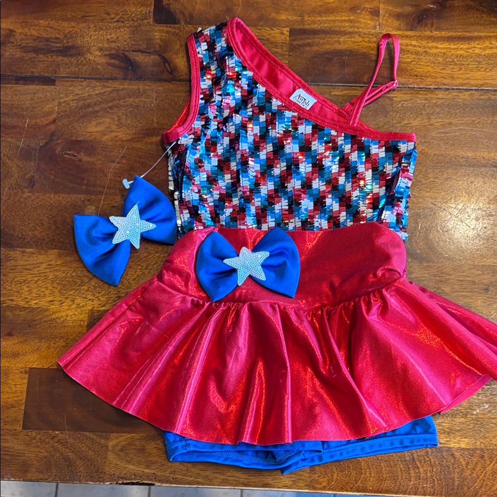 NWOT! Sparkling Stars Sequin Kids Dance Costume. Size IS